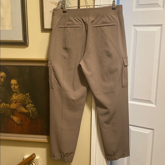 Athleta Endless High Rise Cargo Pant Women’s Size 14 - Picture 6 of 7